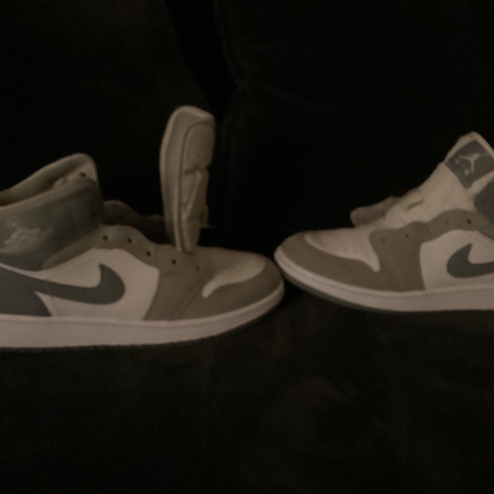 Grey Jordan 1s size 6